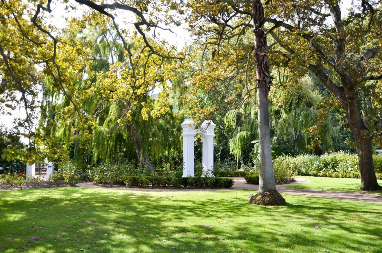 La Paris Estate Hotel Franschhoek Exterior foto